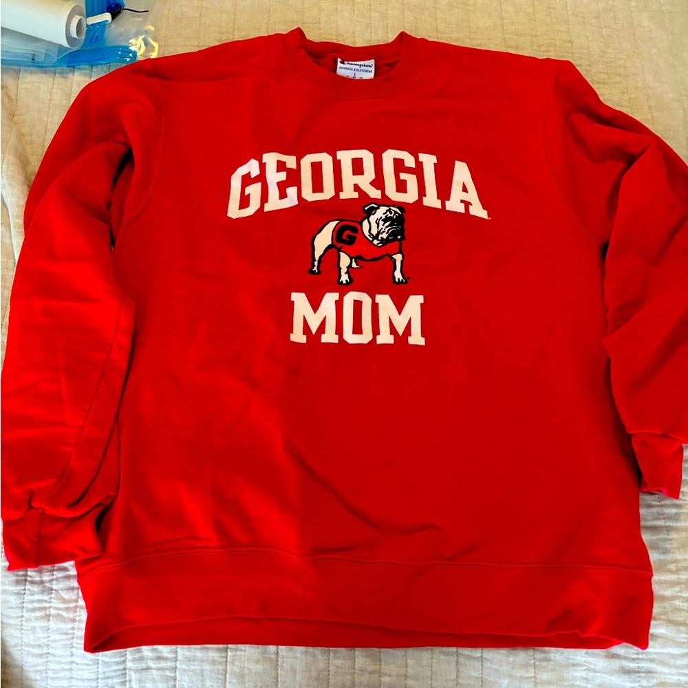 Champion Georgia Mom Large sweatshirt